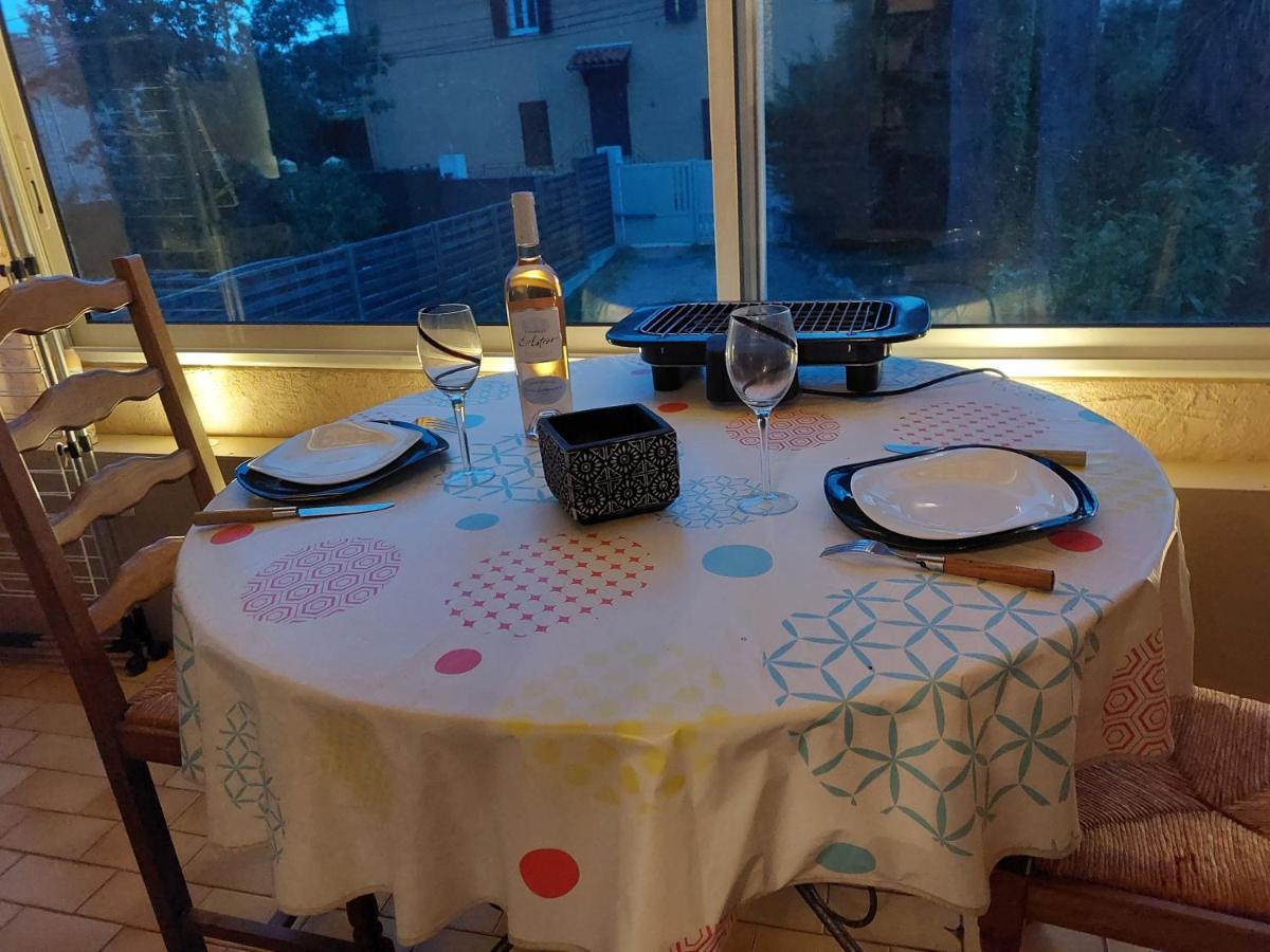 Home tranquille dans la cité du mimosa - Axelle Loc'Appart Mandelieu Exterior foto
