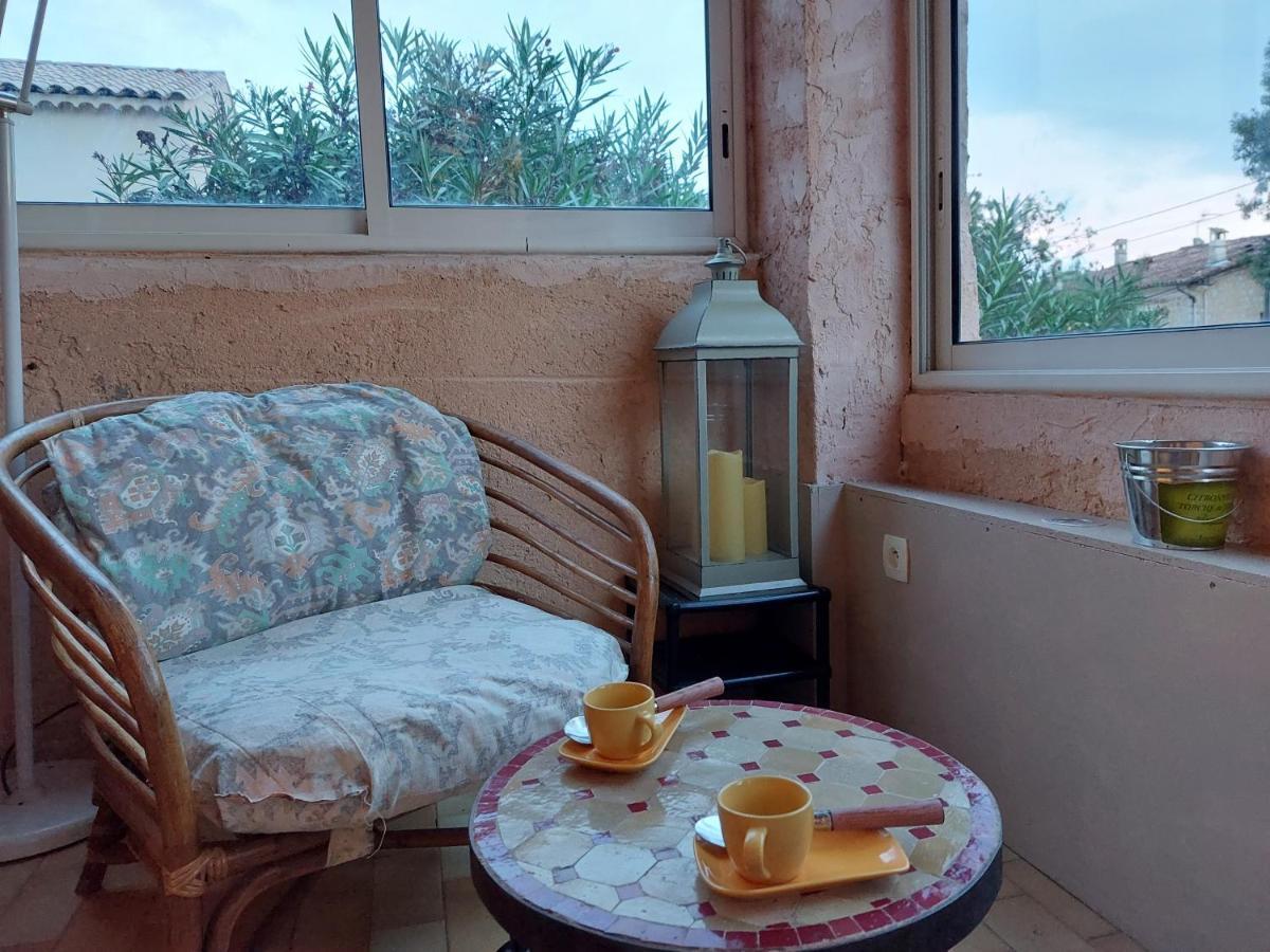 Home tranquille dans la cité du mimosa - Axelle Loc'Appart Mandelieu Exterior foto